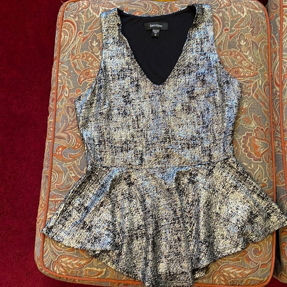 NWOT Holiday Ready Karen Kane black & silver peplum top size medium.